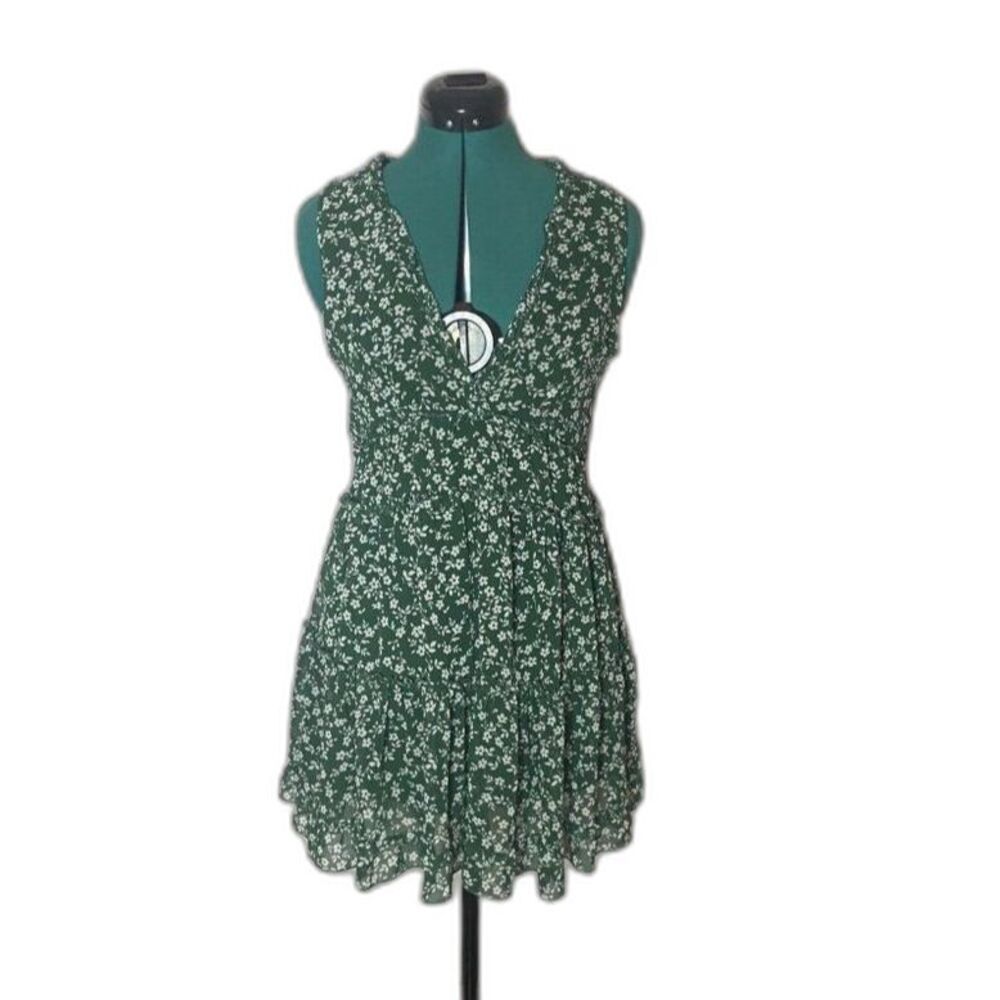 Justify green and white floral boho dress. Size medium